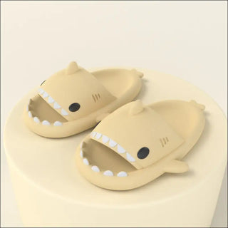 Adult's Slippers Indoor Outdoor Funny Shark Cartoon - K - AROLE