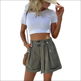 Stylish Cropped Top And Cargo Shorts Set For Fashionable