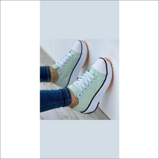 Stylish Sporty Mesh Sneakers with Neon Accents - Green / 35